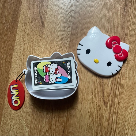 Hello Kitty Special Edition Uno Card Game 2006 - Picture 1 of 4